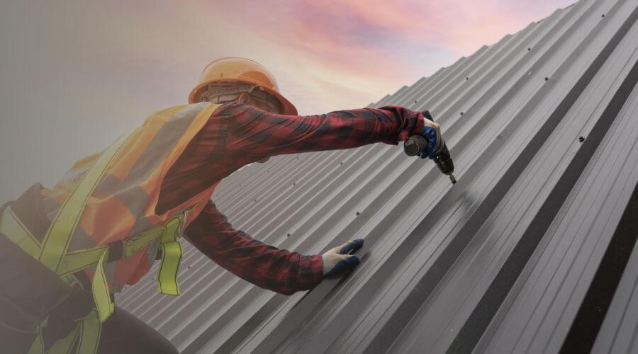 Professional gutter cleaning in Mathis, TX